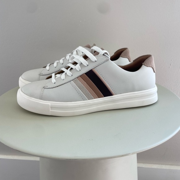 Cloudsteppers by Clarks Shoes - Clarks Boho Stripe Leather Sneakers 6.5